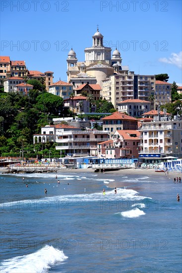 Beach at the Borgo Marina and Basilica San Maurizio