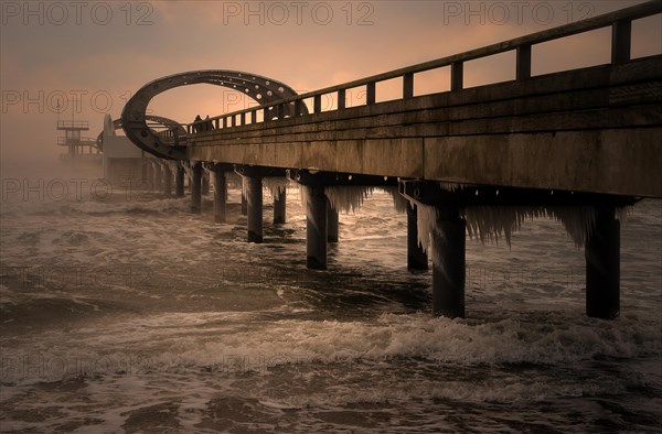 Pier with icicles