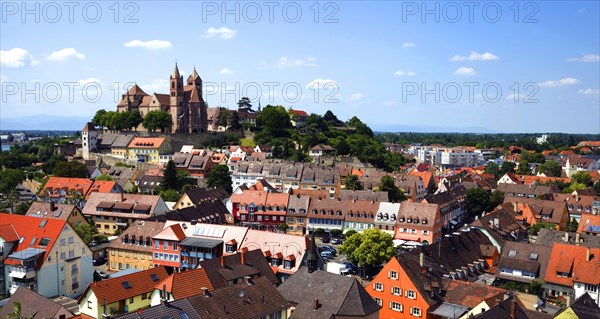 View from Eckhartsberg onto the historic centre with the Roman minster of St. Stephan