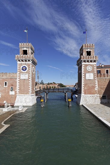 Arsenal water gate and towers