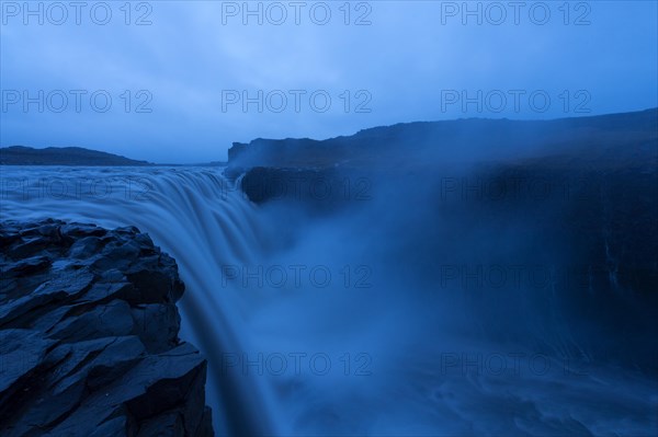 Dettifoss Wassserfall in the evening