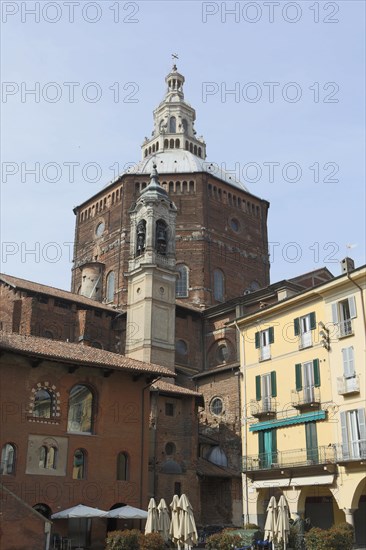 Cathedral and Broletto