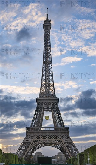 Sunset behind the Eiffel Tower