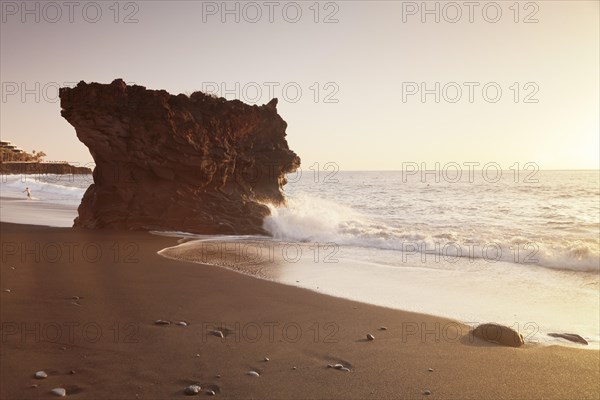 Beach of Puerto Naos in the evening light