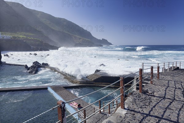 Natural pool Piscinas de la Fajana