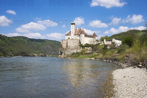 Schloss Schonbuhel