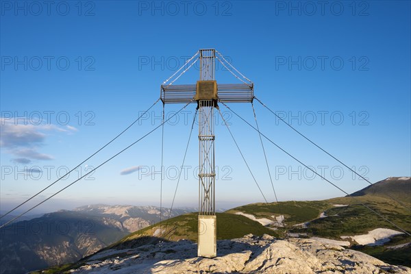 Summit cross on Waxriegel mountain