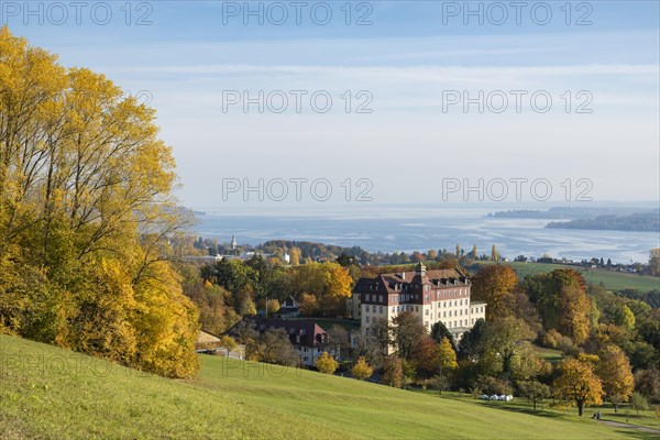 Schloss Spitzbart boarding school