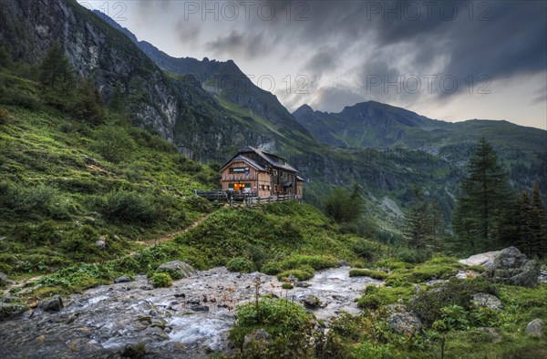 Gollinghutte mountain hut