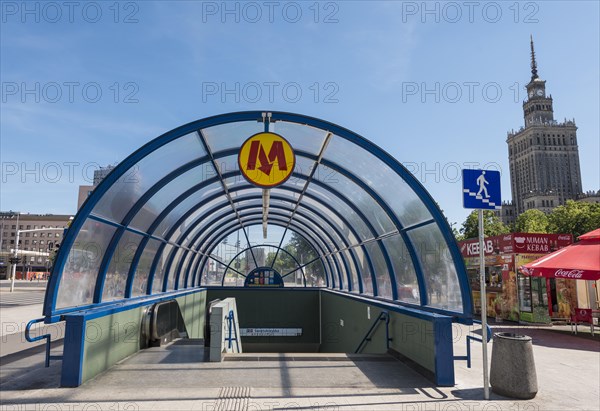 Entrance to the Metro