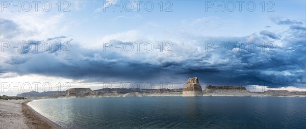 Lake Powell with Wahweap Marina