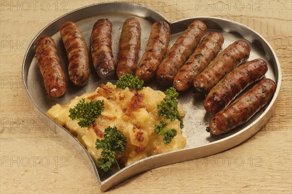 Nuremberg sausages and potato salad