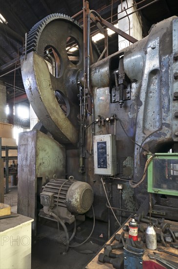 Historical screw press