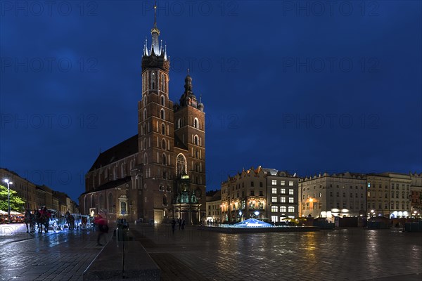 Basilica of Mary at night