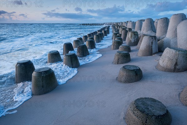 Tetrapods protect the coast in Hornum