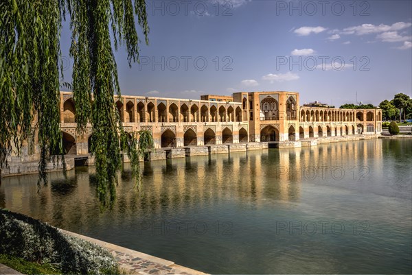 Khaju bridge and Zayandeh River