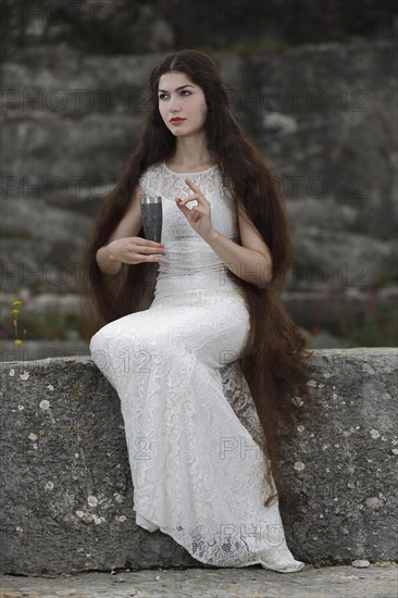 Enactment of the painting The Damsel of the Sanct Grael