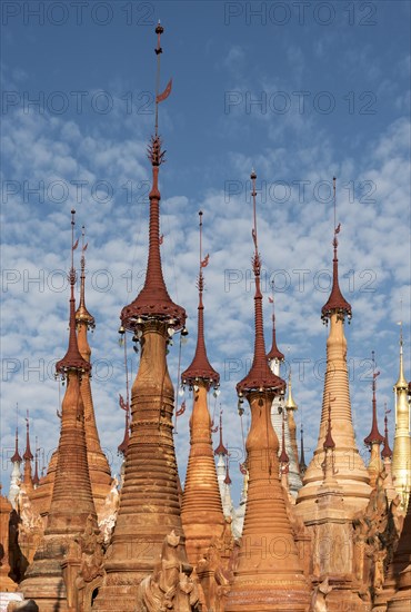 Pointy Buddhist stupas of Shwe Inn Thein Paya