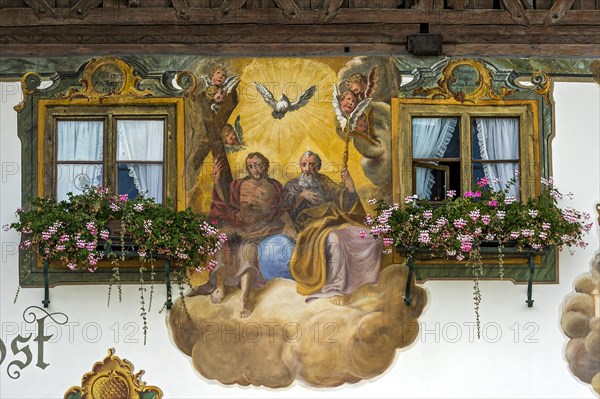 Luftlmalerei mural of the Holy Trinity