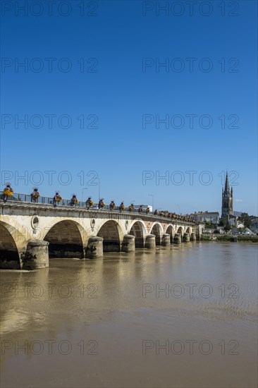 Libourne arch bridge over the Dordogne river