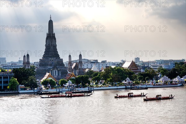 Royal barge procession on the Mae Nam Chao Phraya