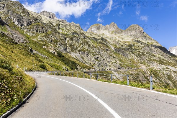 Mountain pass road Sustenpass