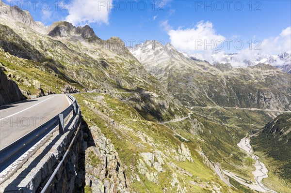 Mountain pass road Sustenpass