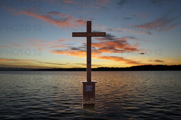 King Ludwig II memorial cross in Lake Starnberg