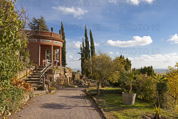 Spa gardens