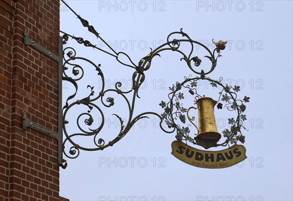 Sudhaus. hanging sign