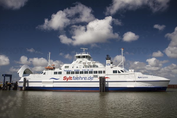 Car ferry from the island of Romo in Denmark to List on the island of Sylt