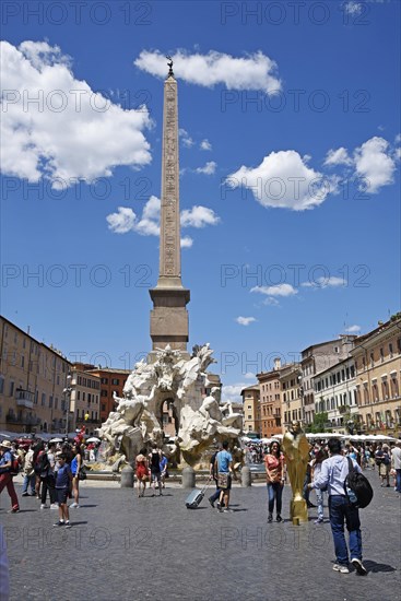 Tourists at Piazza Navona