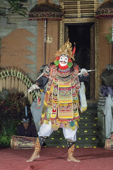 Legong trance and paradise dance performed by Panca Arta troupe