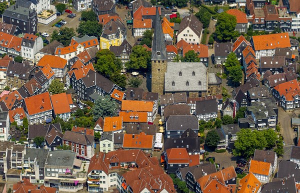 Historic centre with a medieval settlement ensemble around the church of St. George