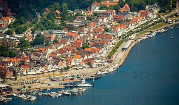 Historic centre and mole