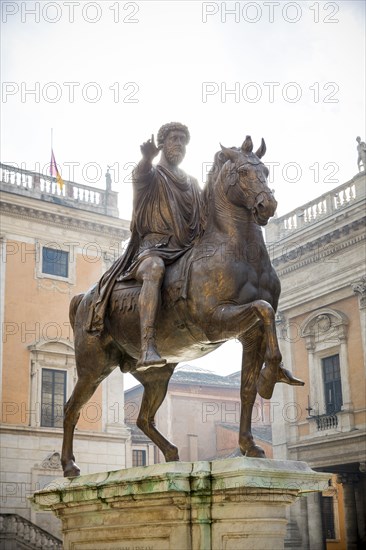 Equestrian statue of Marco Aurelio