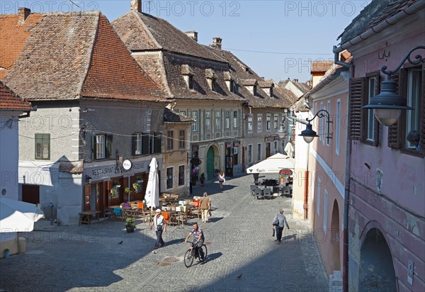 Alley behind the Lugenbrucke