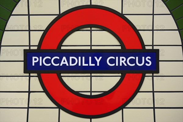 Piccadilly Circus underground station sign