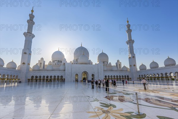 Courtyard of the Sheikh Zayed Mosque