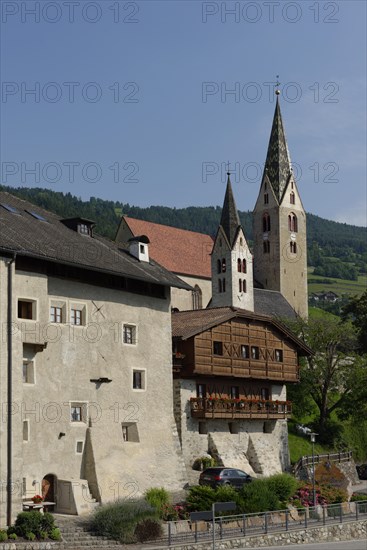 Church of St. Stephan and cemetery church