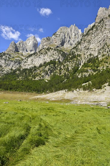 Mountain view from Ropojana valley towards Karanfili