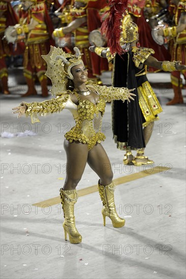 Samba dancer Luana Bandeira