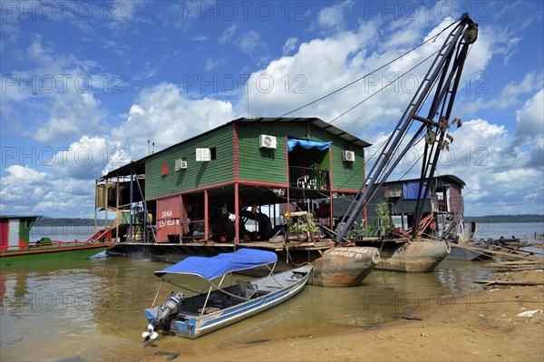 Raft of prospectors or garimpeiros