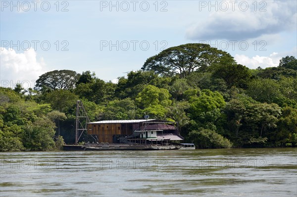 Raft of prospectors or garimpeiros