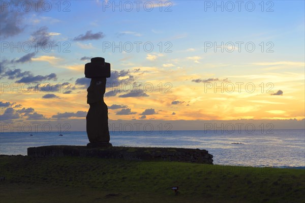 Tahai ceremonial complex at sunset