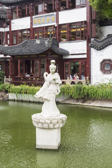 Pond in the Yu Yuan Gardens