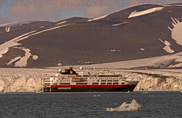 Hurtigruten ship in Hornsund