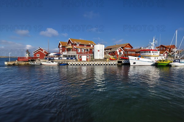 Harbour of Karingon island