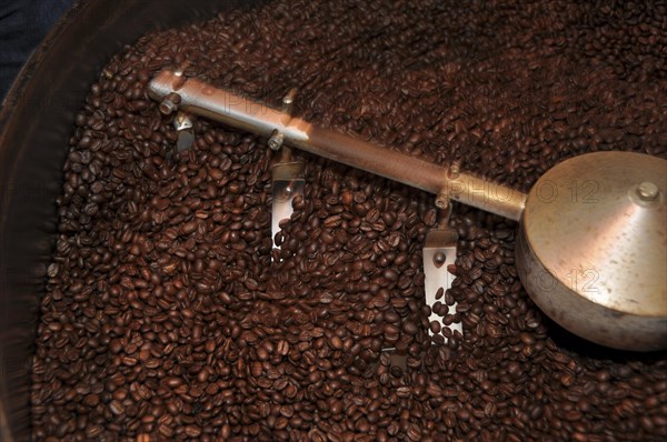 Roasted coffee