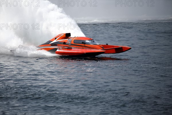 Hydroplane racing on the Saint Lawrence River